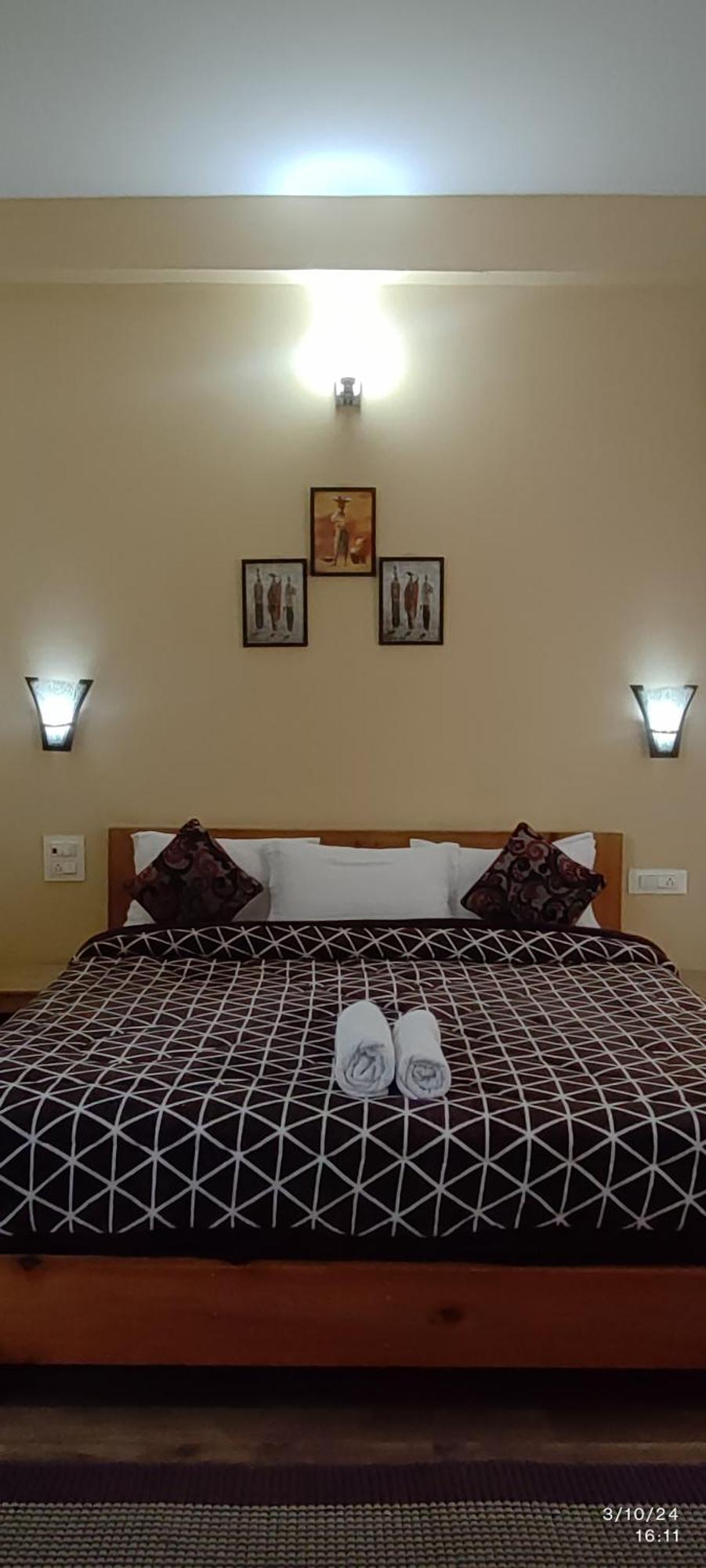Tirthan Grand Riverside Banjār エクステリア 写真
